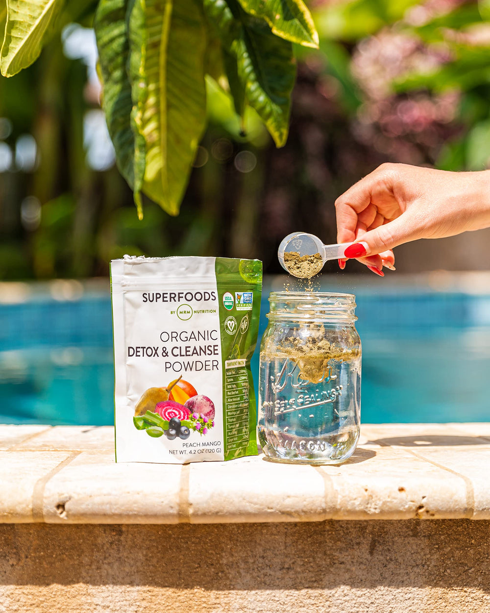 MRM Detox ingredients bowl highlights superfoods, antioxidants, and electrolytes