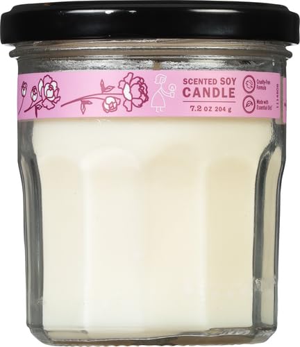 Mrs. Meyer's Clean Day soy wax texture signals quality.