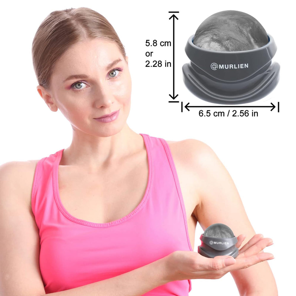 Bola de masaje MURLIEN portátil y compacta, ideal para llevar y usar en cualquier lugar.