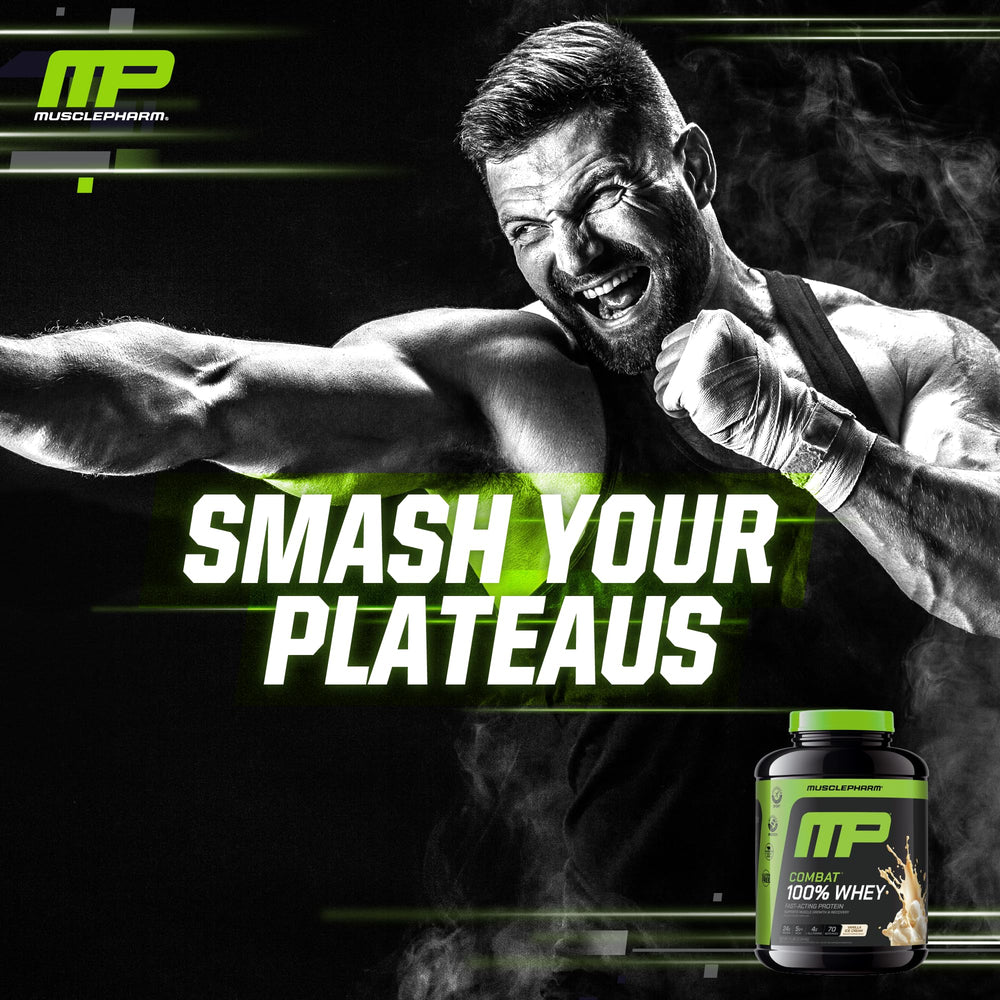 MusclePharm Combat whey vanilla scoop shows precise serving measurement.