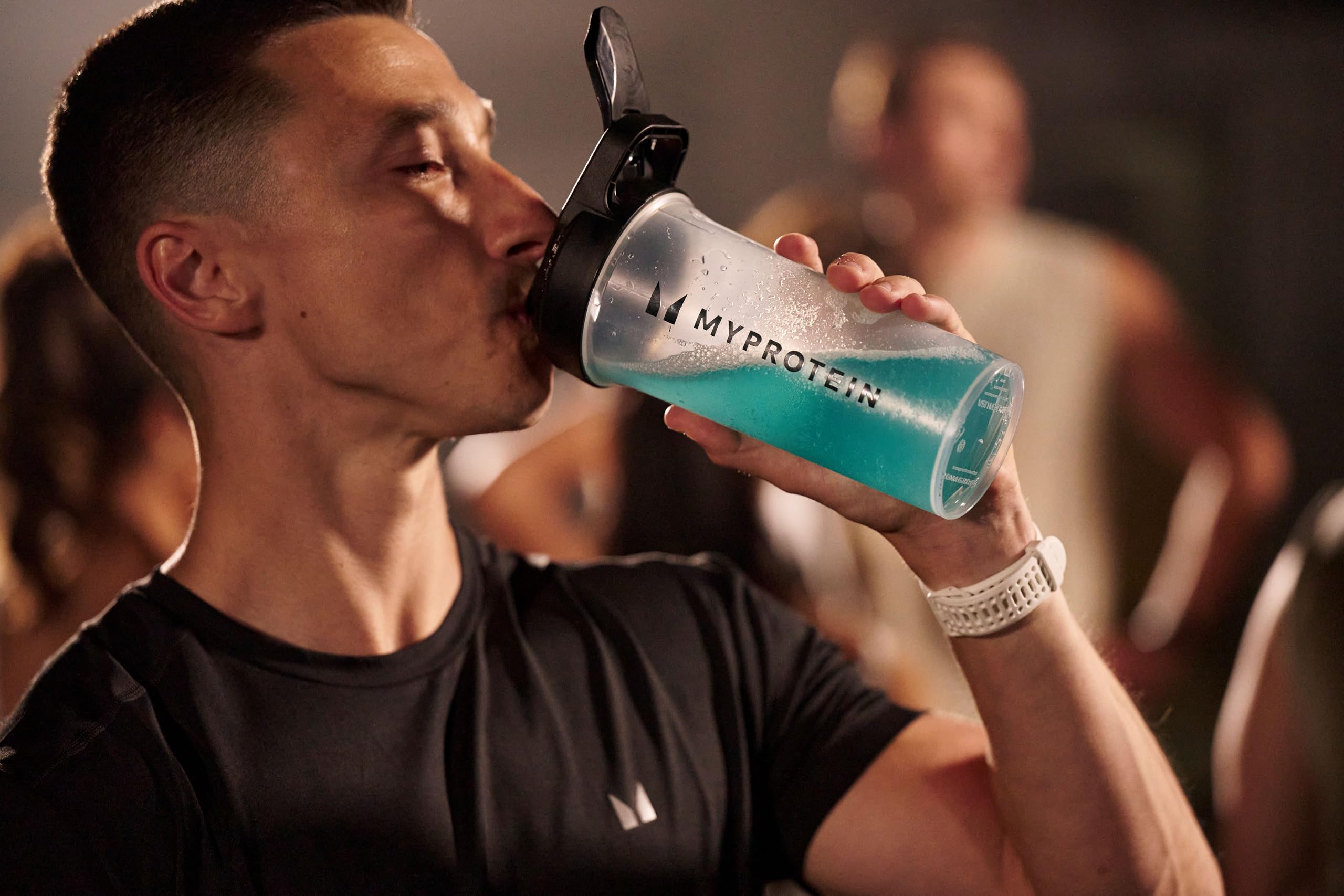 Nutrition facts panel confirms 20g protein per serving with low calories.