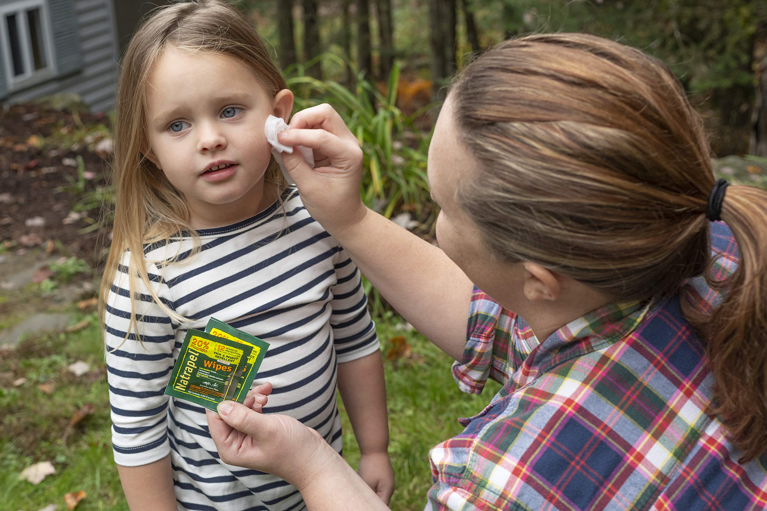 Natrapel wipes pocket-size pack fitting purses and bags for travel