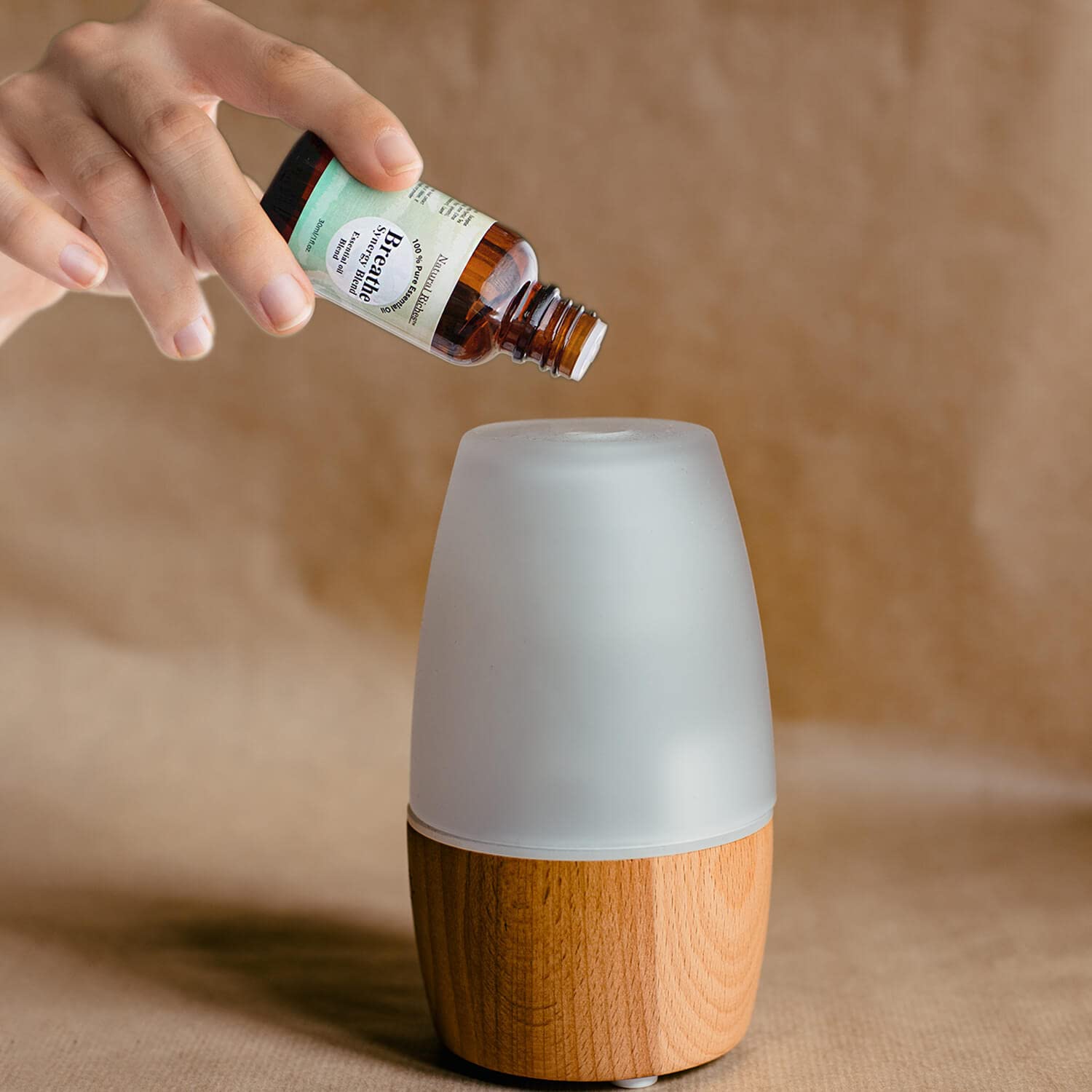 Natural Riches Breathe diffuser steam releases room-spanning, refreshing aroma.