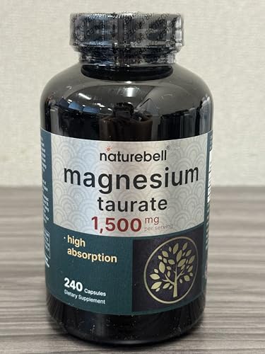 Close-up of NatureBell Magnesium Taurate capsules showing chelated design.