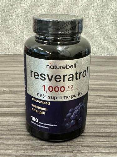 Close-up of NatureBell Resveratrol capsules in veggie form