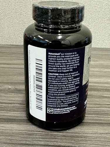 Front label of NatureBell Resveratrol bottle highlighting purity