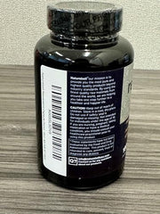 Front label of NatureBell Resveratrol bottle highlighting purity