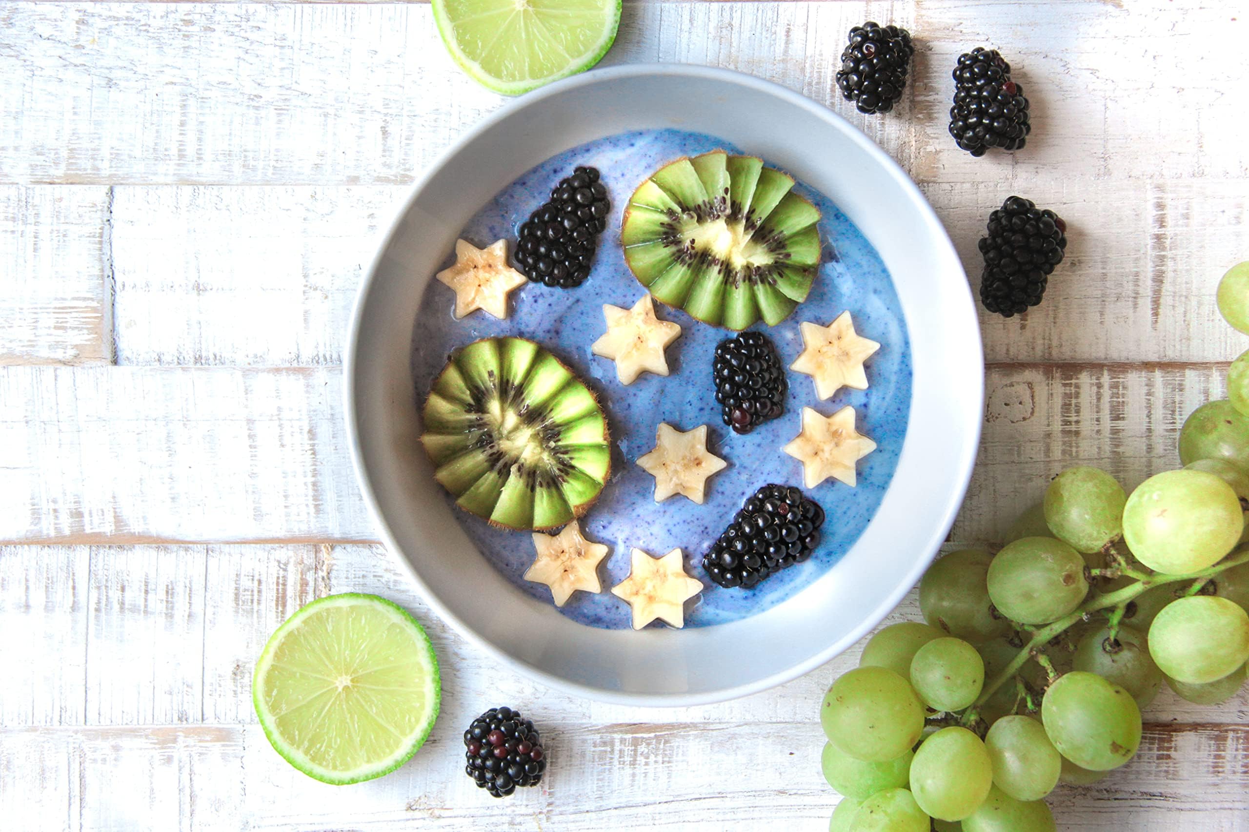 Naturegrail blue spirulina powder ingredients list highlights natural ingredients.