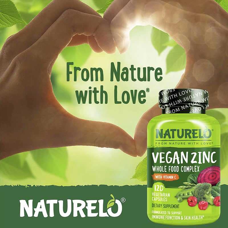 Naturelo zinc capsules close-up highlighting vegan-friendly capsule.
