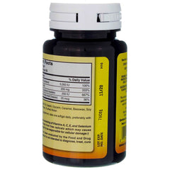 Nature's Blend Super Antioxidant Aces bottle cap and seal shown for easy use.