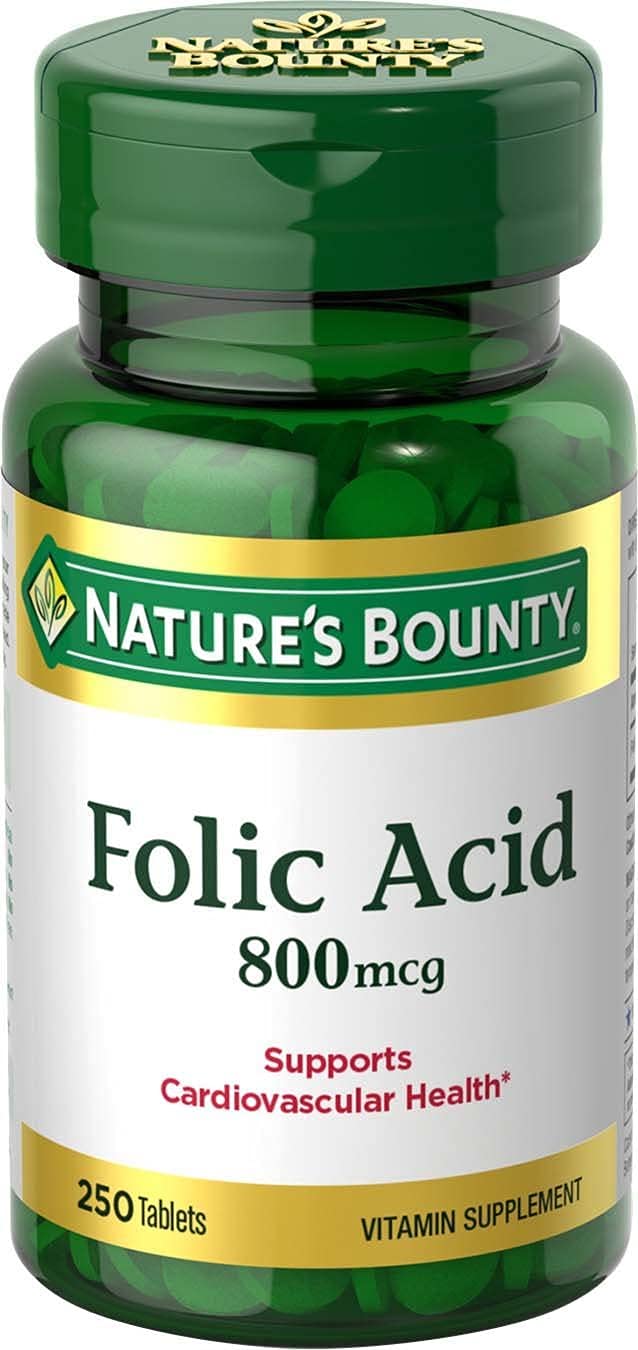 Nature's Bounty folic acid 800 mcg on grocery store shelf with value emphasis.