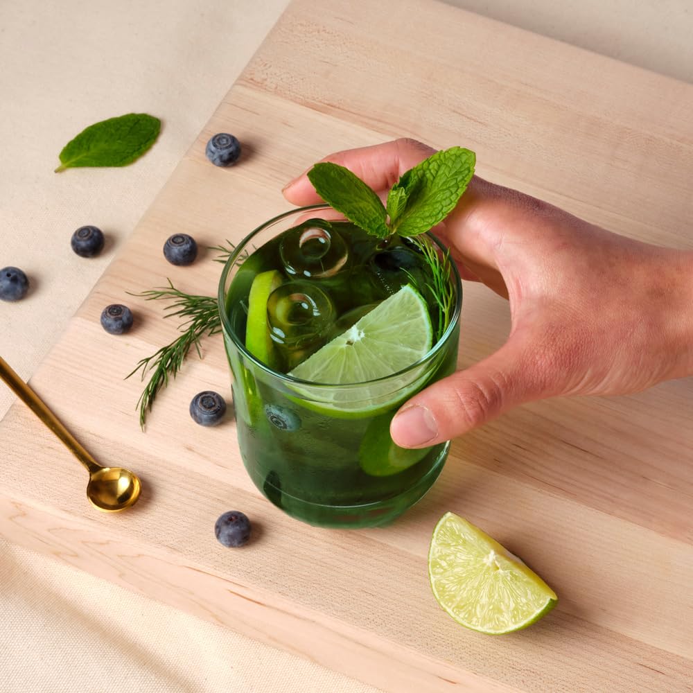 Nature's Sunshine chlorophyll bottle with spearmint oil highlighting breath-freshening flavor.