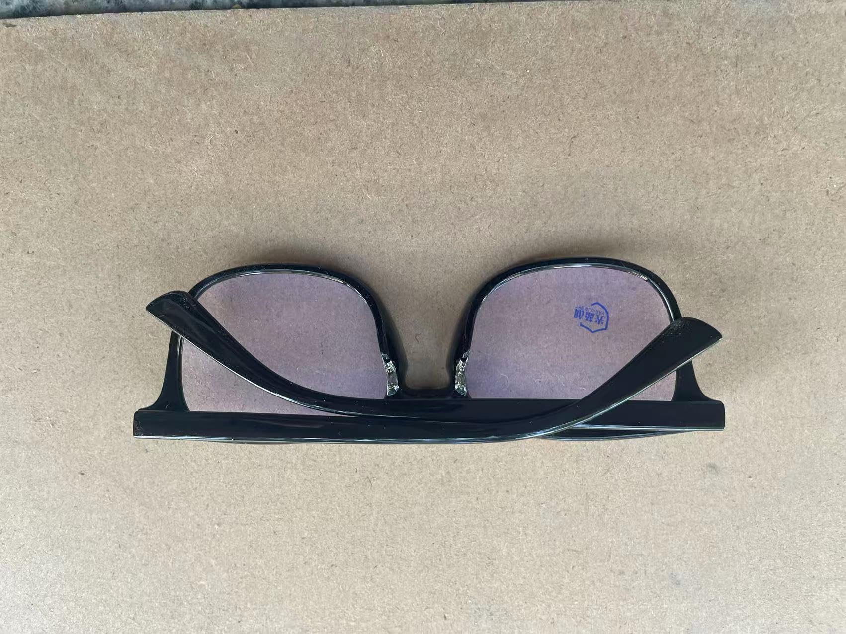 Nelisylux lightweight frame ideal for all-day wear