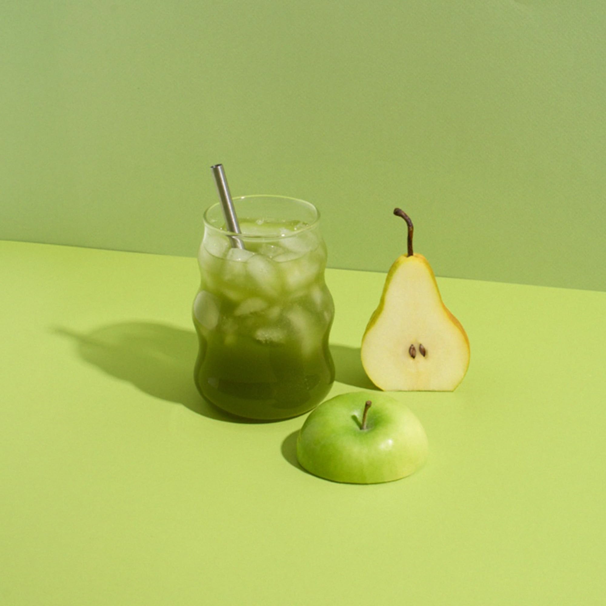 Nello Supergreens label close-up noting probiotic blend for digestive wellness.