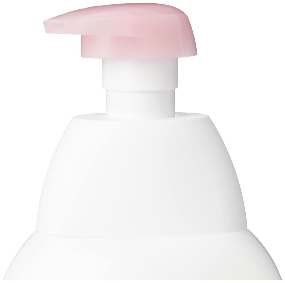 NIVEA Intimo Sensitive wash foaming lather for mild cleansing.