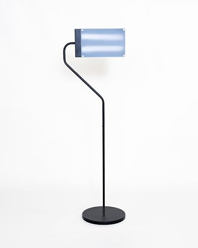 Northern Light Flamingo swivel head enables lighting from any angle for flexible use.