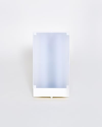 Northern Lights Travelite side view demonstrates portable desk lamp design.