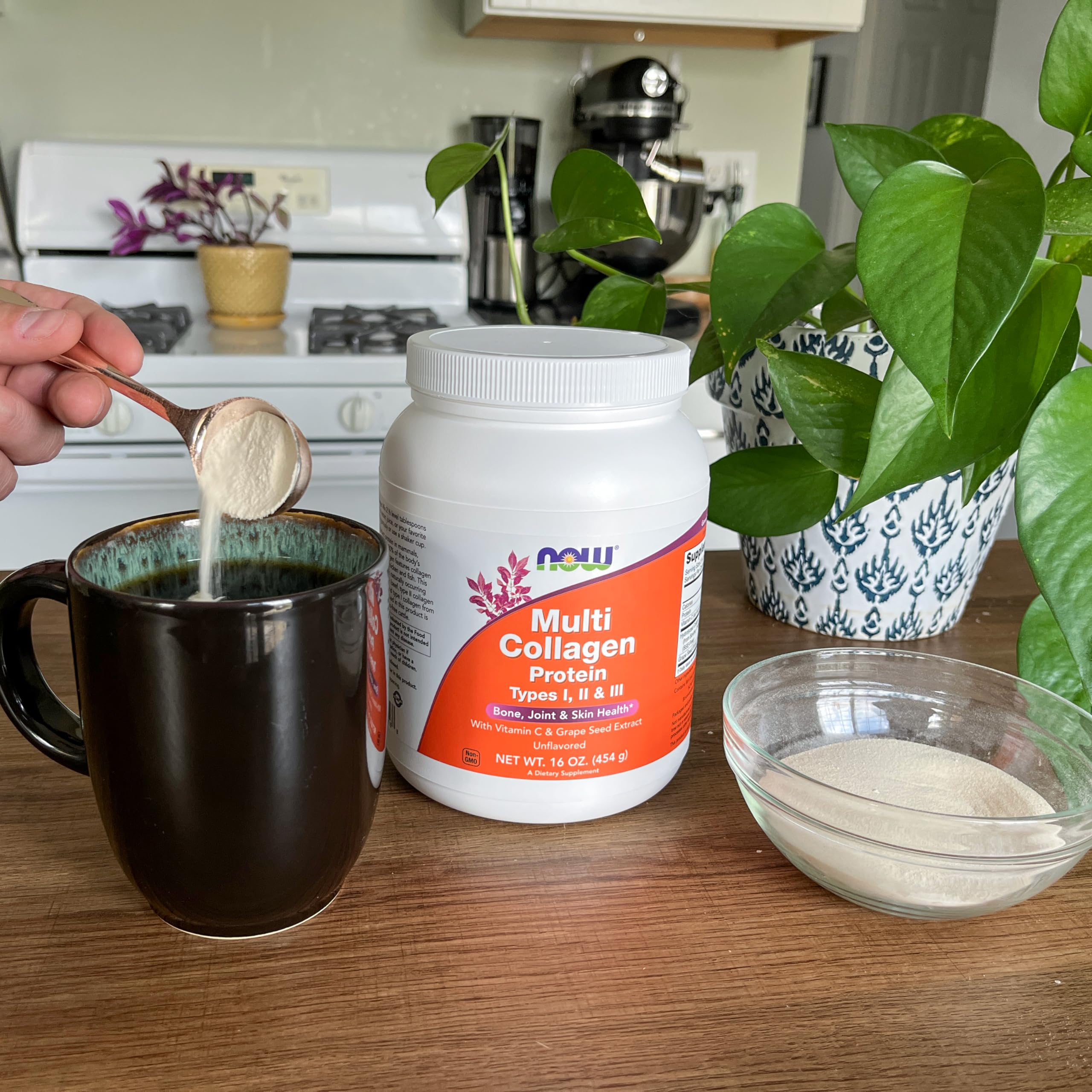 NOW Foods fish collagen I source conveys neutral powder for mixing.