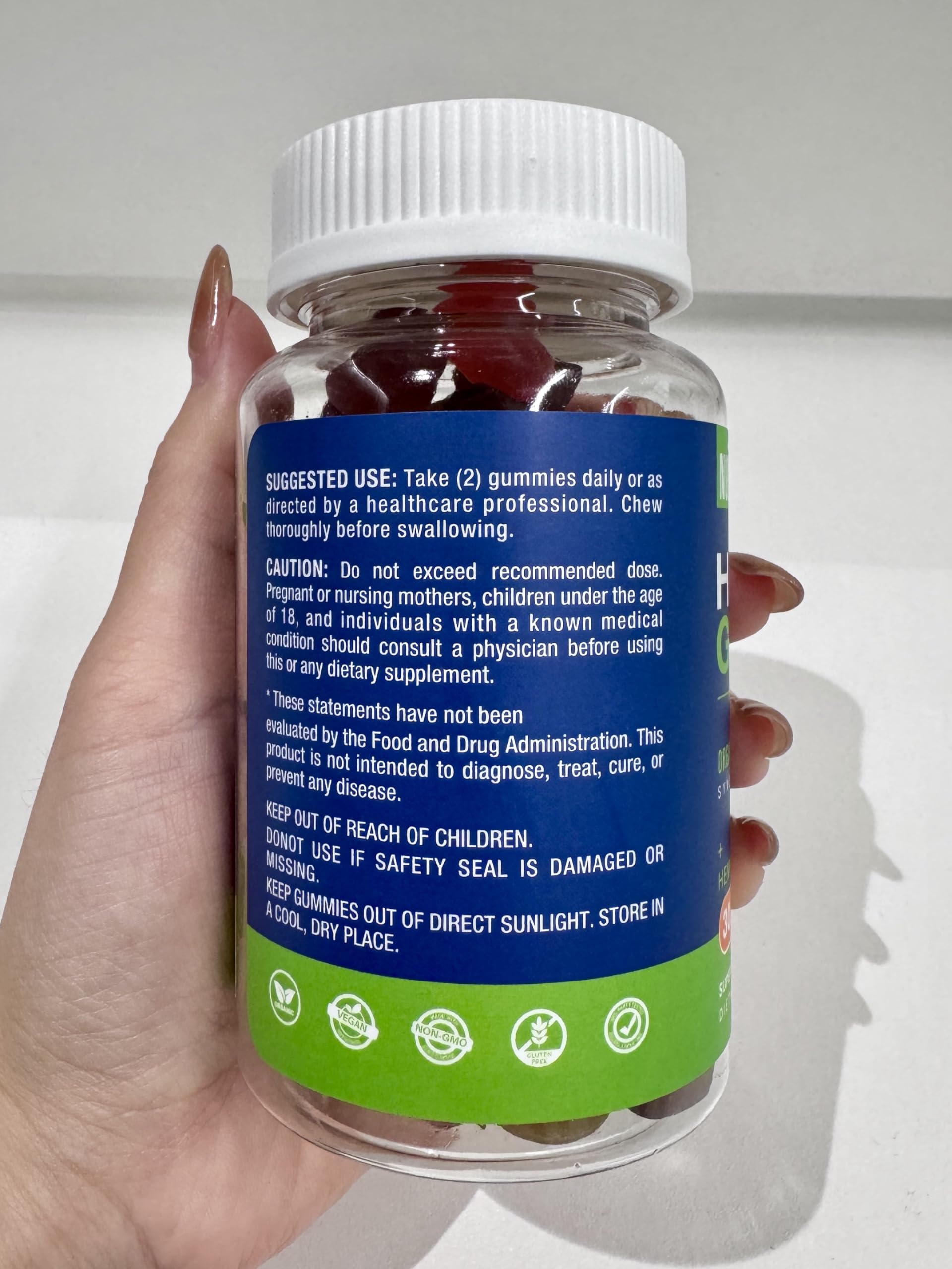 Nubetong vegan-friendly gummies packaging communicates a gelatin-free option.