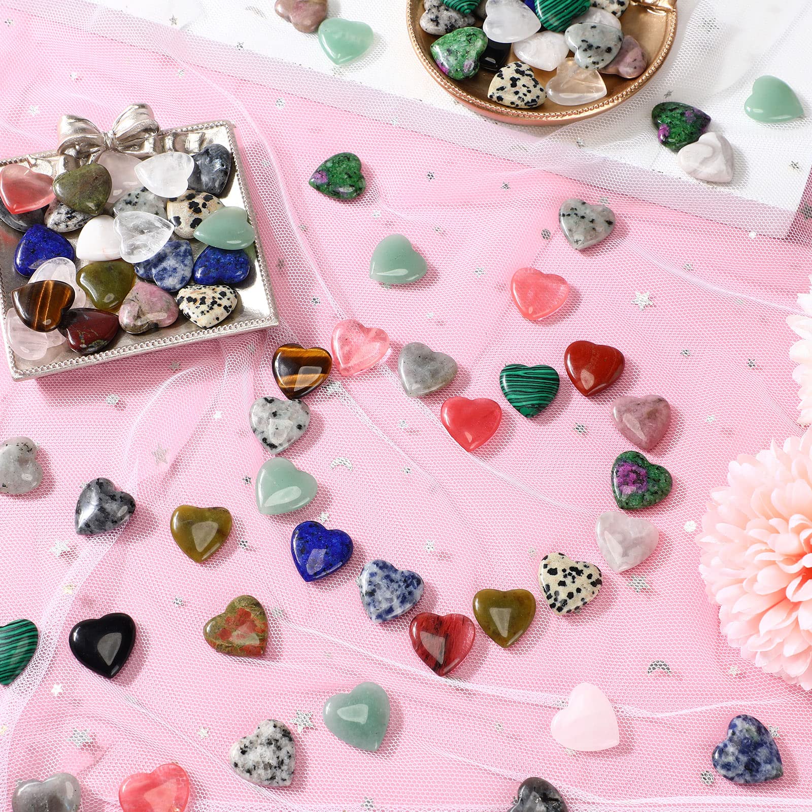 Nuenen heart stones gift-ready packaging for celebrations.