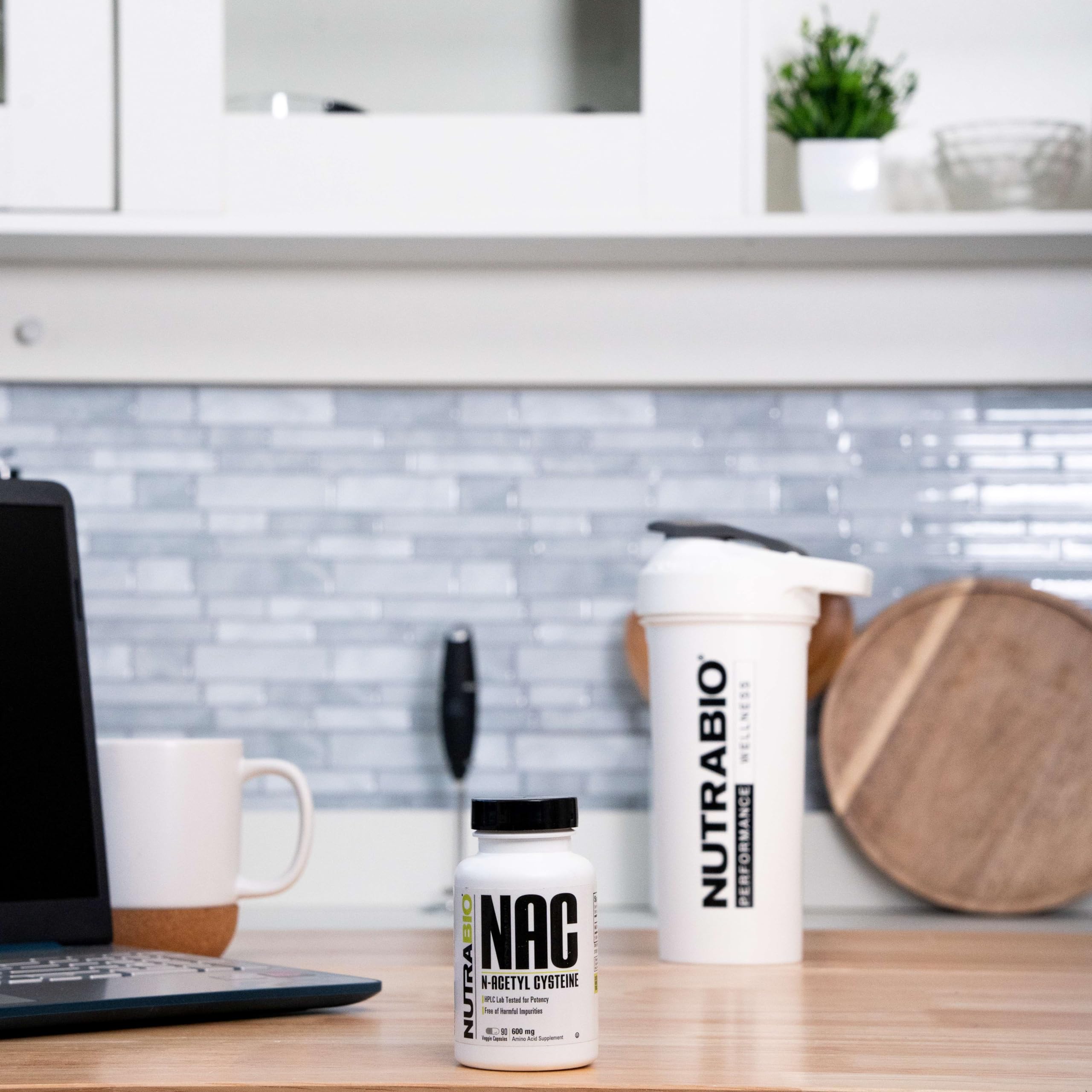 Kosher and vegetarian credentials on NutraBio NAC bottle label