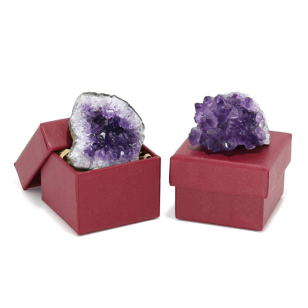 Nvzi amethyst purple geode close-up highlighting cavities for Feng Shui ambience.