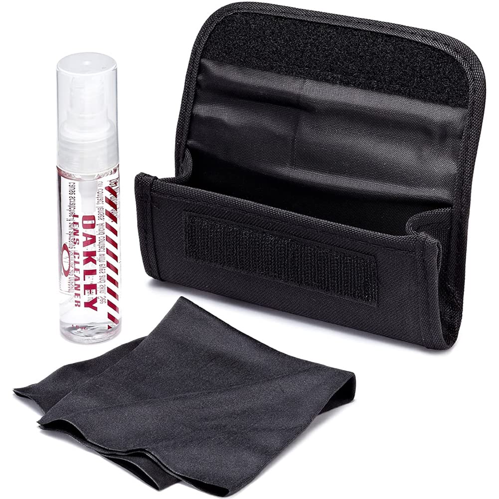 Oakley lens cleaning kit: pump atomizer for precise optics and streak-free results