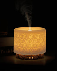 Onaboviva diffuser with ceramic cover enhances style while releasing aroma.
