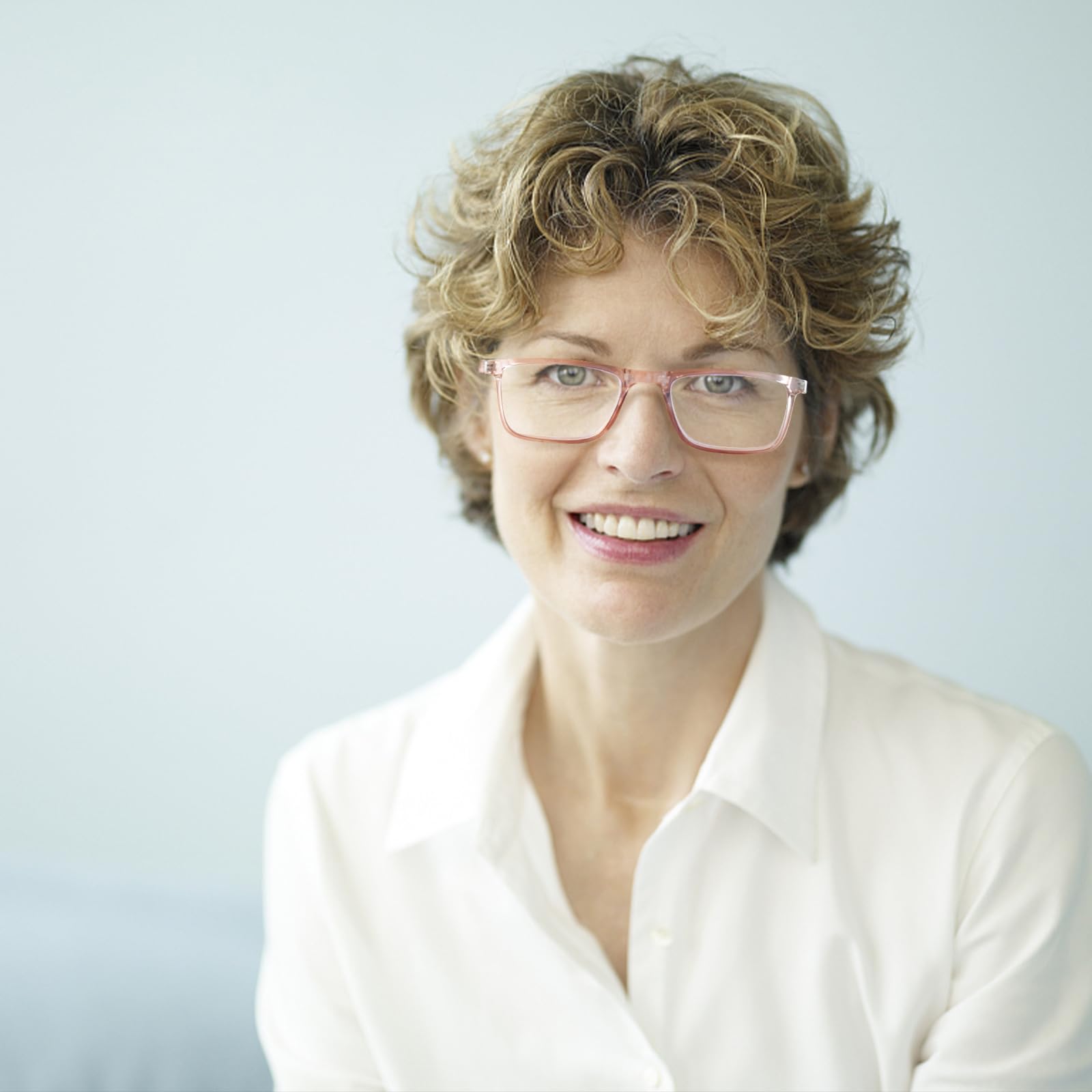 OPTOFENDY folding reading glasses in brown, lightweight and ready for on-the-go reading.