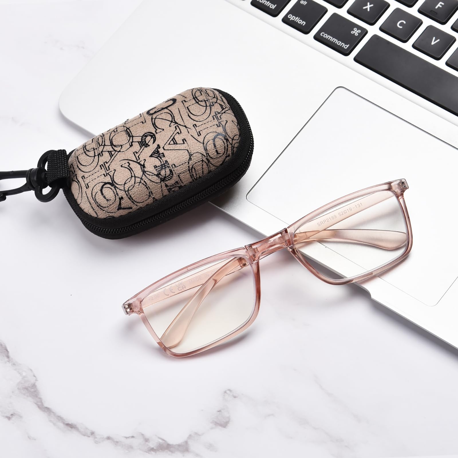 OPTOFENDY folding reading glasses in tortoise, timeless and travel-ready.