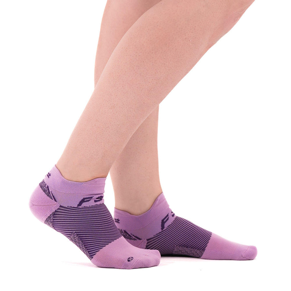 OrthoSleeve anatomically left-right design ensures precise fit