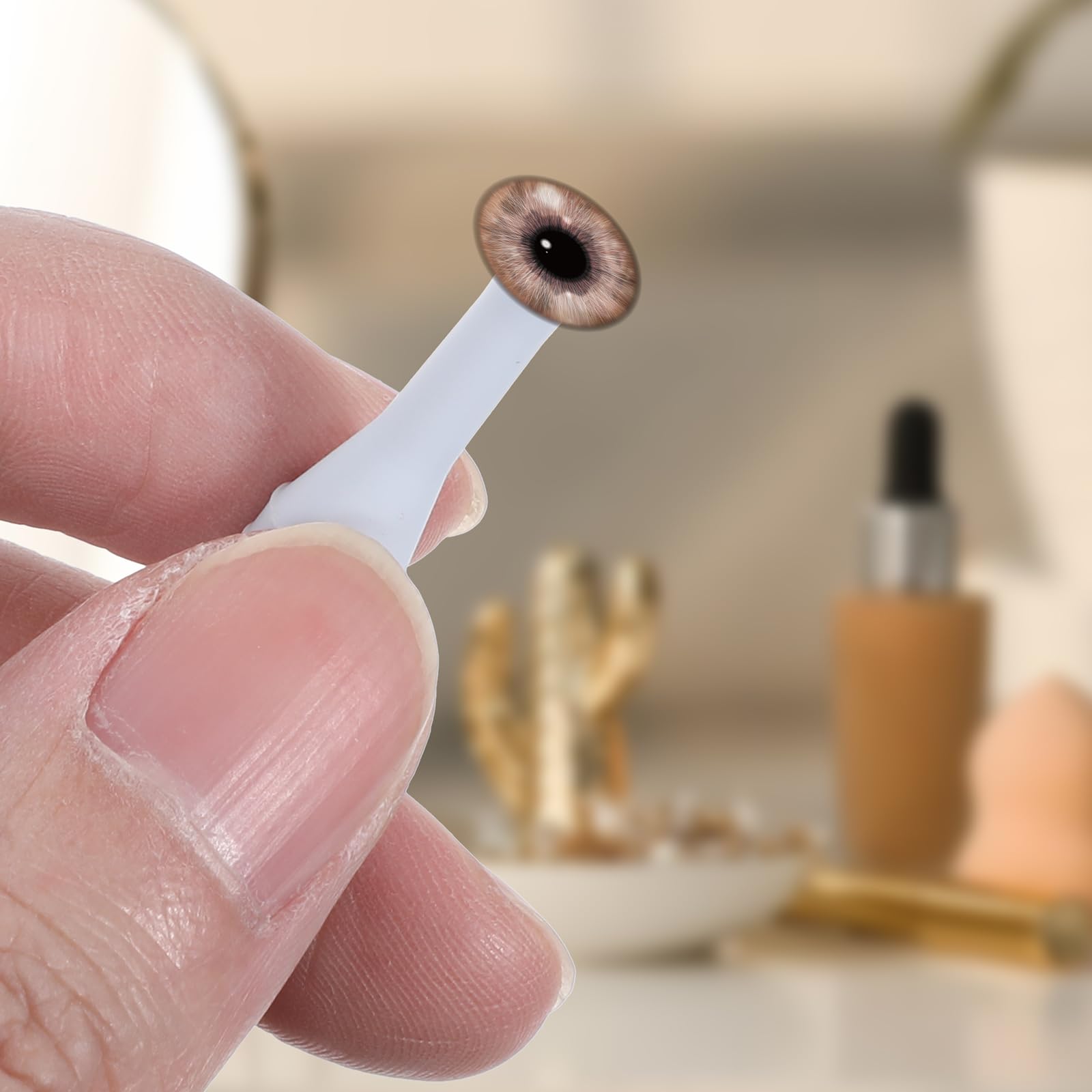 Oruola soft contact remover safely lifts lenses without edge damage