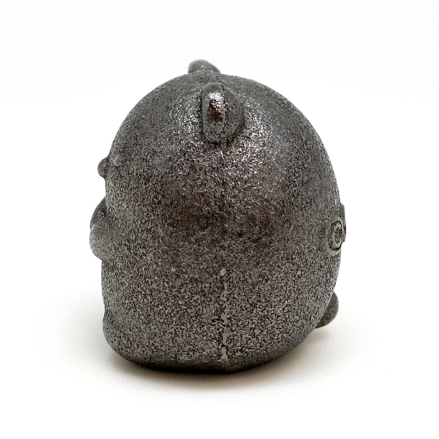 OSK TBN-1 iron ball's small size fits in tiny pots.