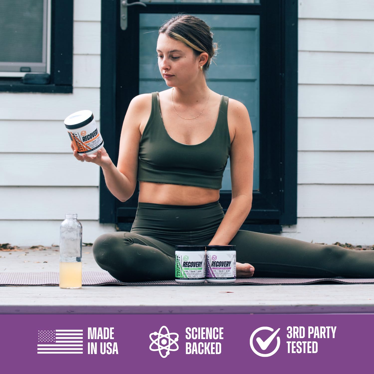 Outwork Nutrition L-Carnitine scoop supports energy metabolism after training.