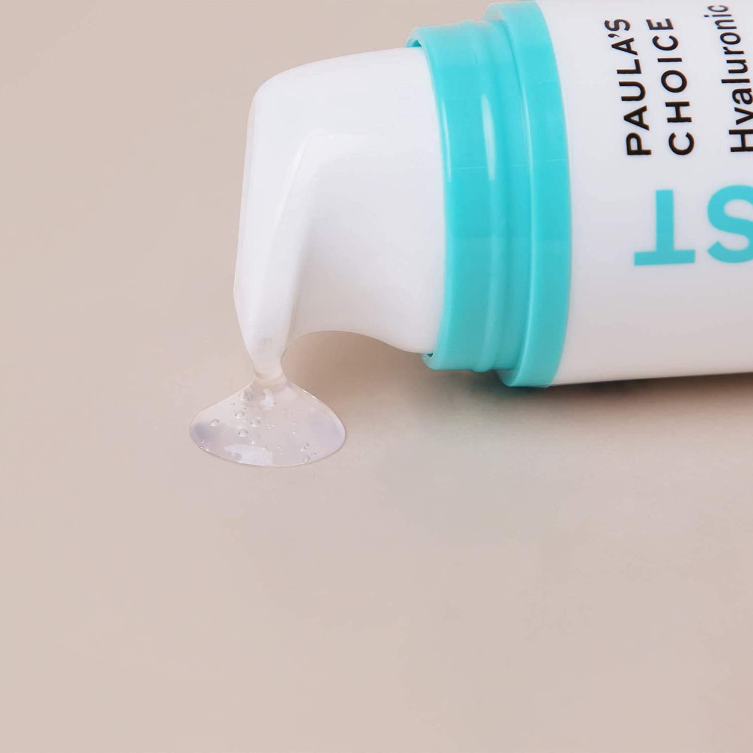 Close-up of the serum pump for easy, controlled hydration application.