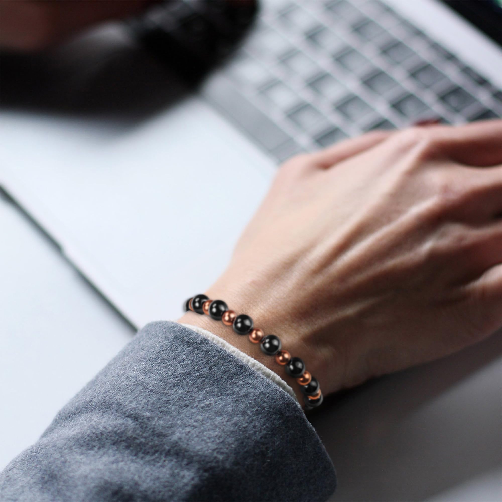 Uso diario con estilo: PEALICIOUS brazalete de cobre magnético