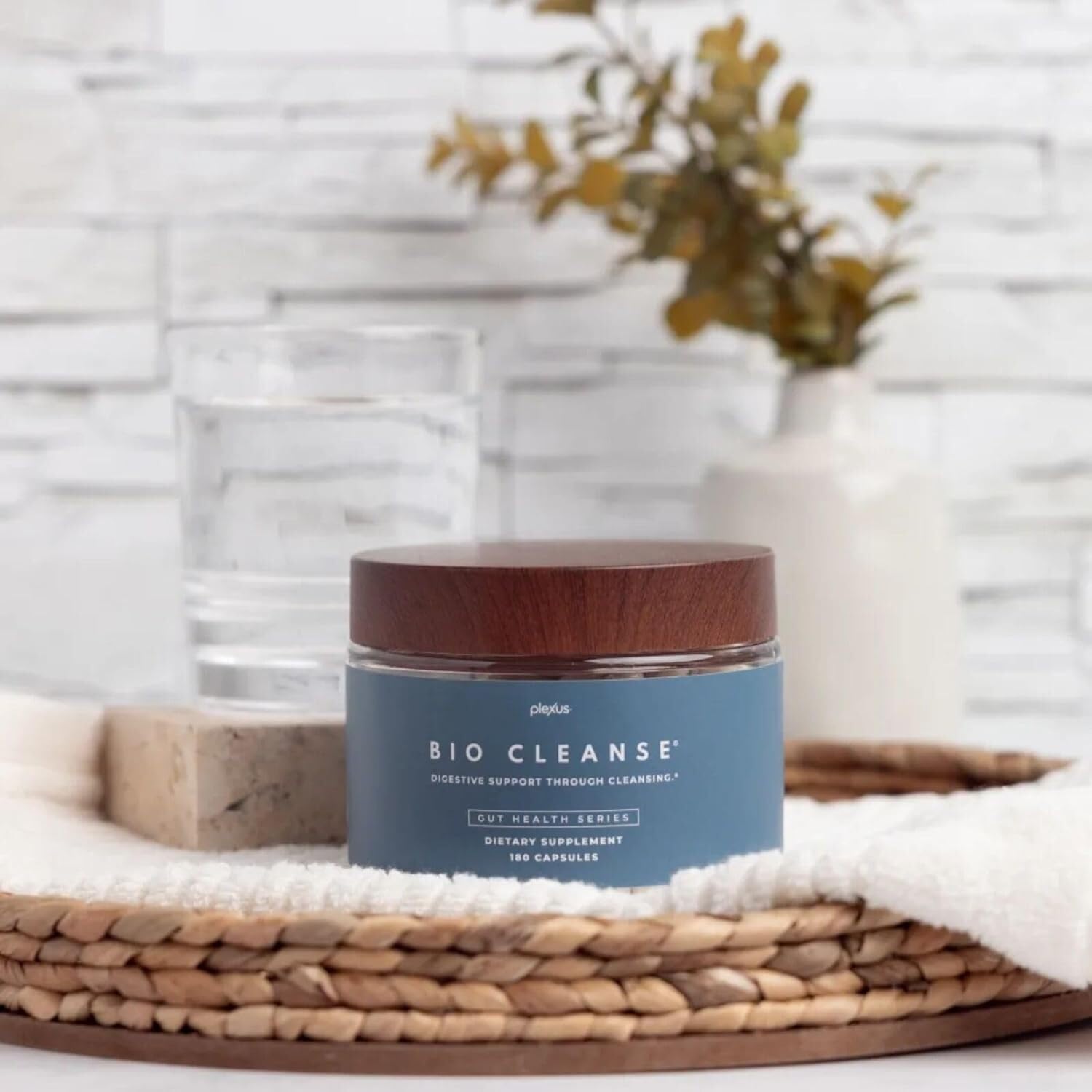 Plexus Bio Cleanse label close-up highlights vegetarian and gluten-free formulation.