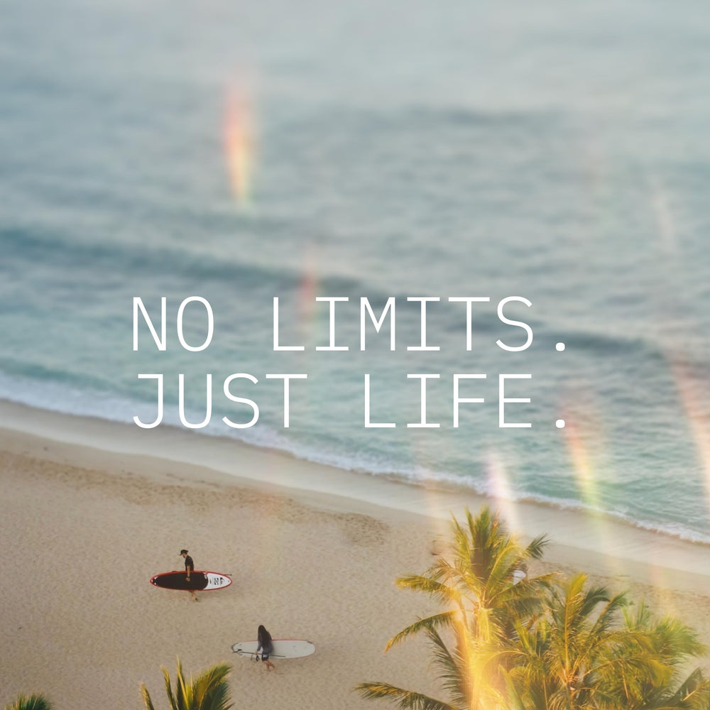 Nearby ingredients like quercetin and green tea on the label.