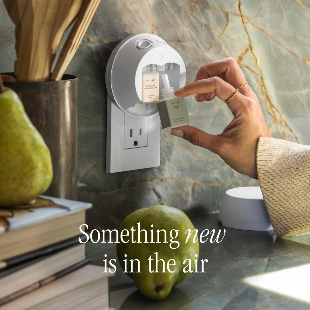 Pura 4 LED light demonstrates mood lighting paired with subtle fragrance