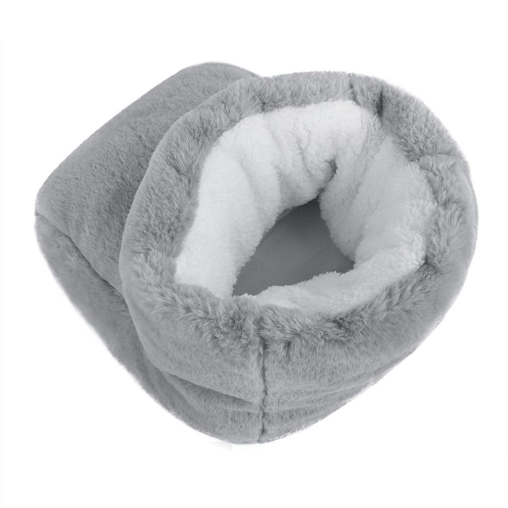 PURFUN foot warmer in use on sofa delivering relaxing warmth