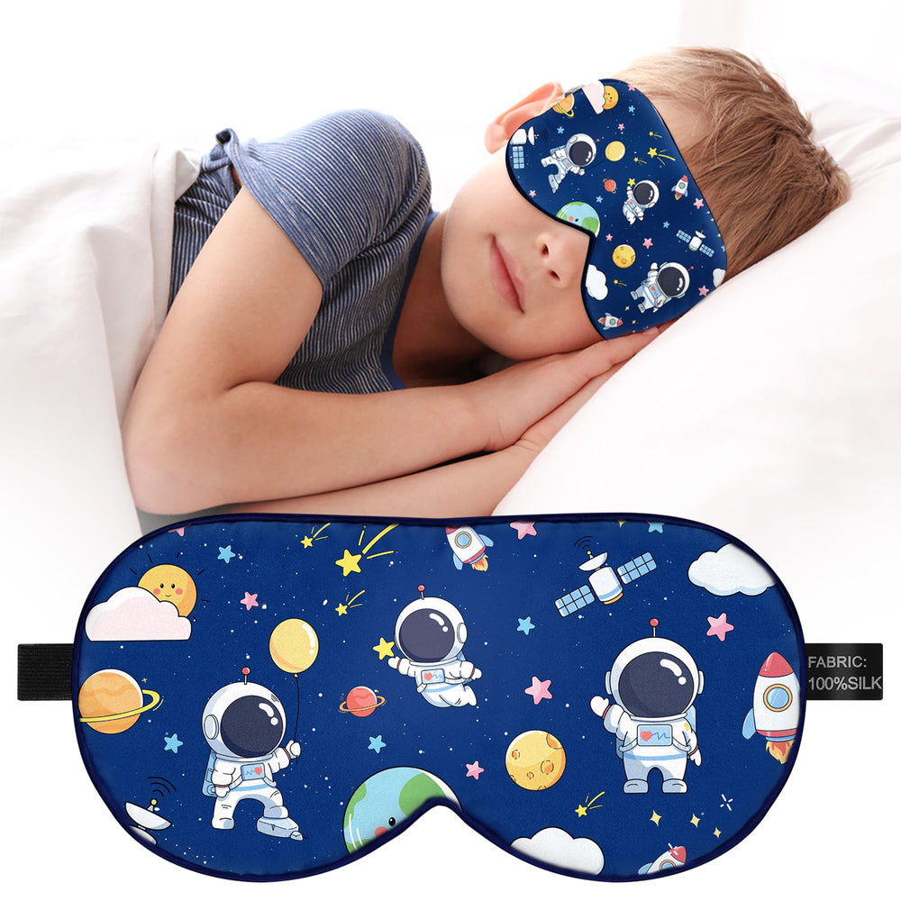Máscara Pyopbow para niños, enfoque frontal de seda Mulberry, descanso cómodo para piel sensible.