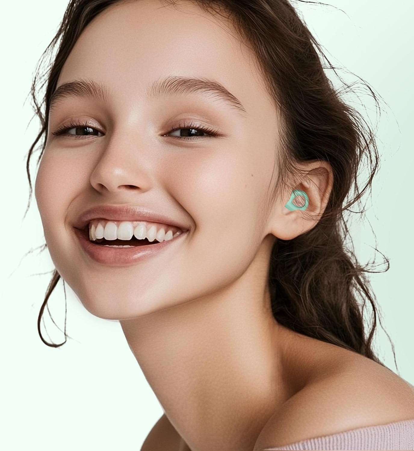 QWH earplugs easy insert with twist-to-lock design for quick quiet moments.