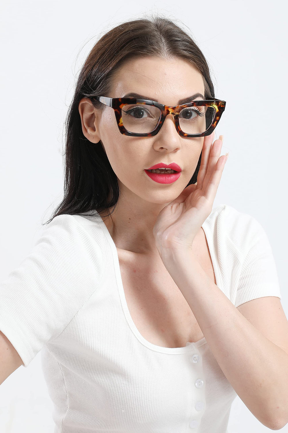 REAVEE lightweight frames and flexible hinges designed for daily wear.