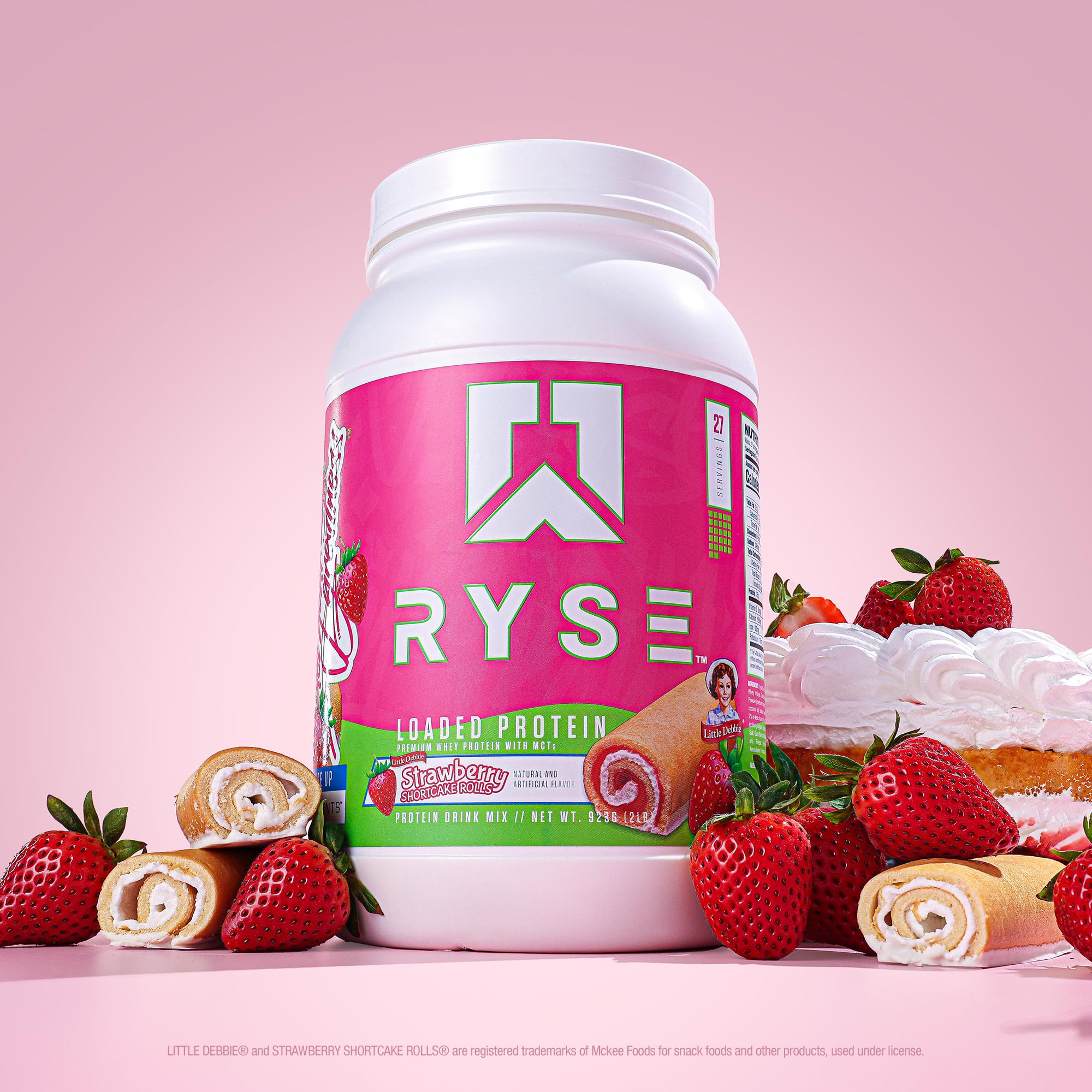 RYSE Up Supplements mixed glass demonstrates smooth dessert-like shake