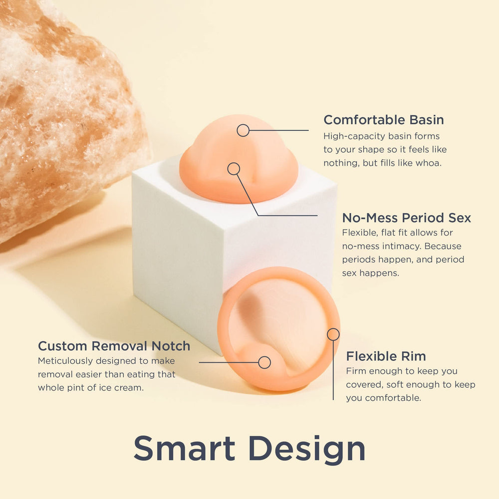 Saalt Disc removal notch in Sunset Coral, easy removal and handling.