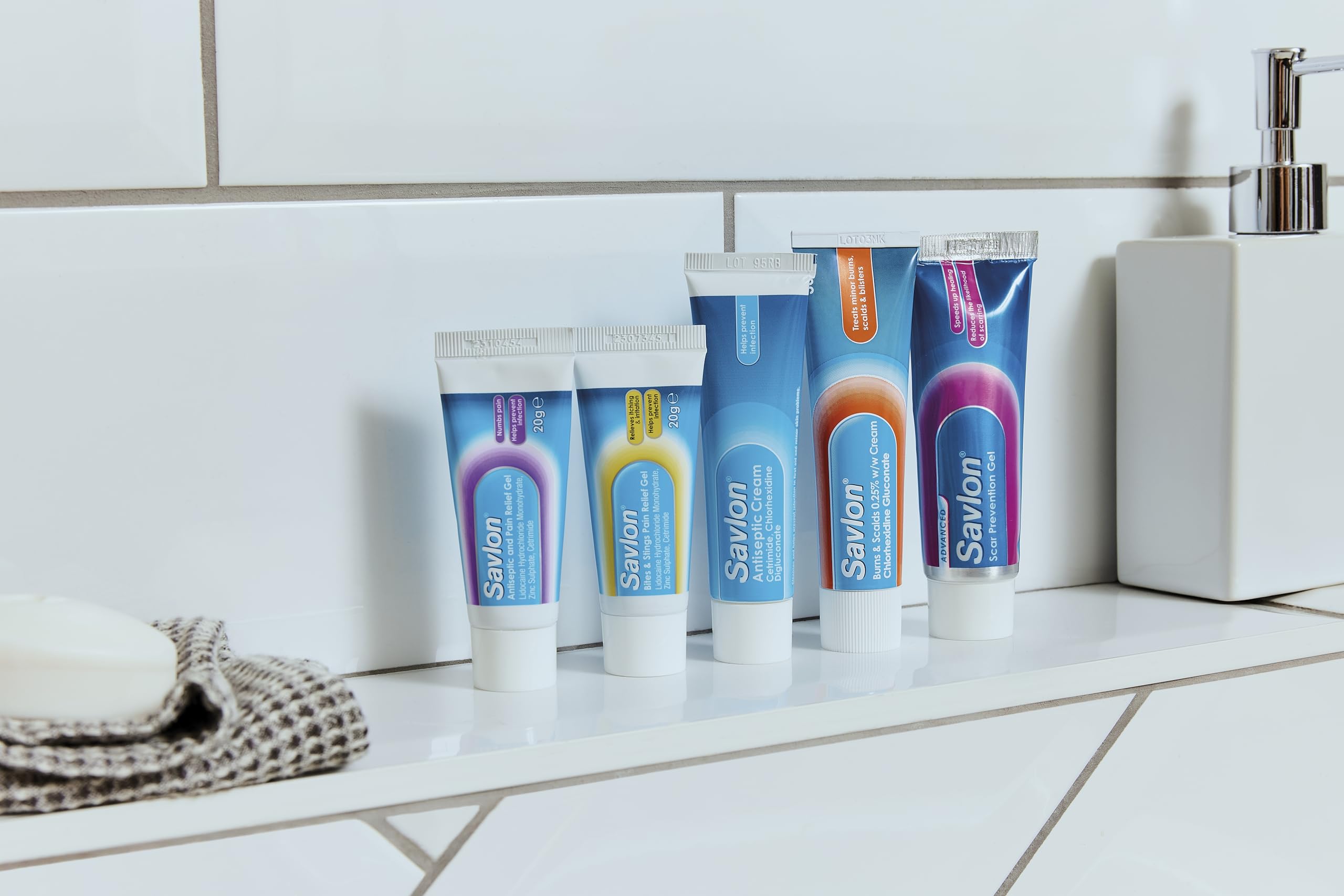 Savlon Antiseptic Cream 30g being applied to skin for quick care