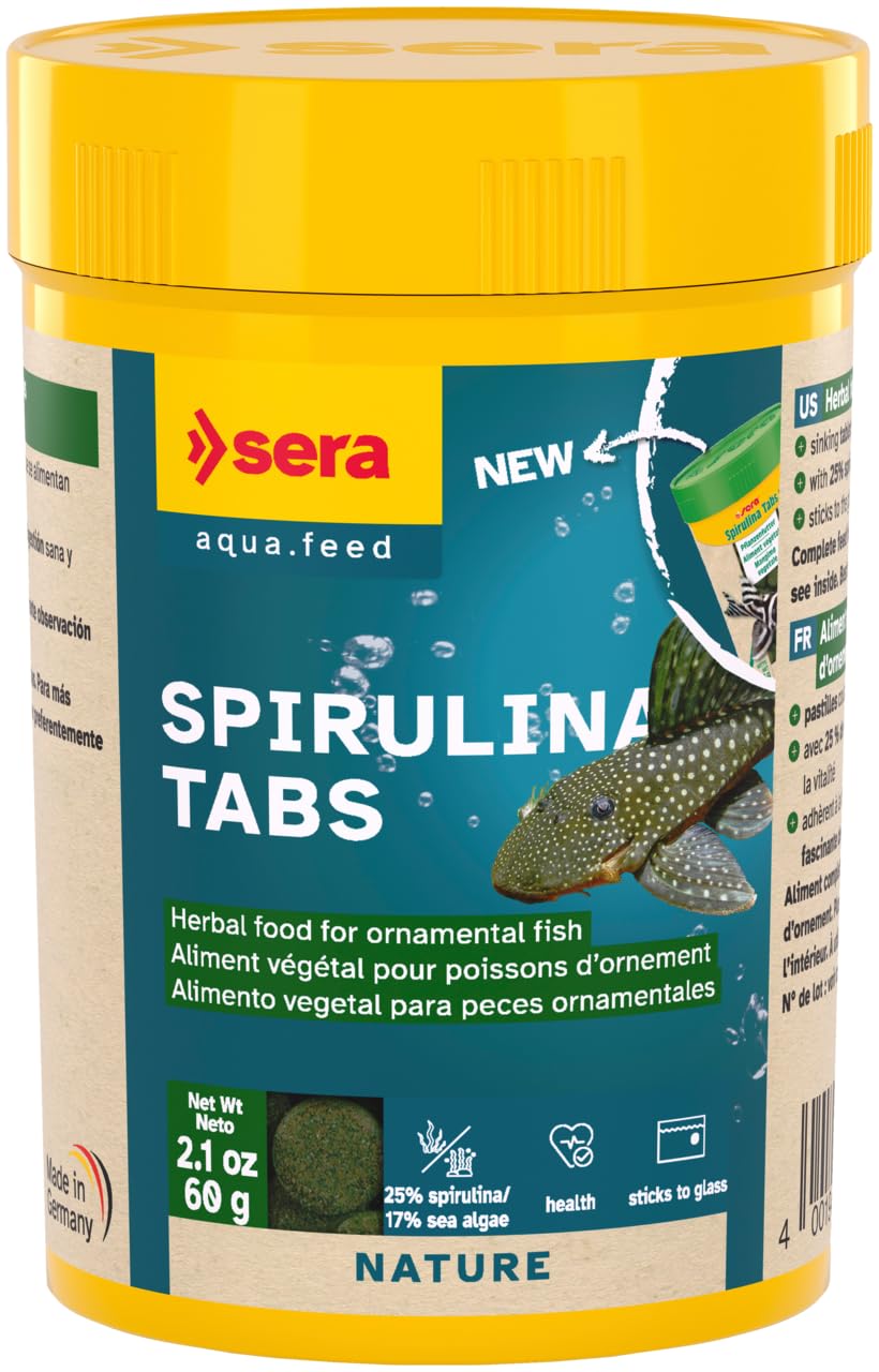 Sera Spirulina Tabs sinking to the bottom supports herbivorous fish digestion.