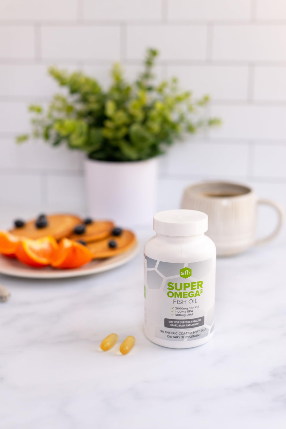 SFH Super Omega-3 enteric-coated capsules designed for high absorption.