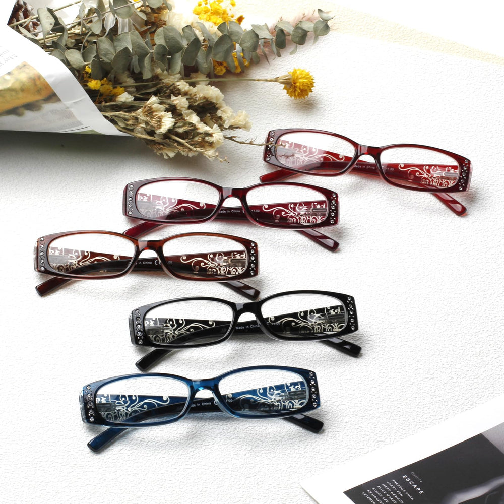 SIGVAN 5-pack includes protective pouches for convenient storage of reading glasses.