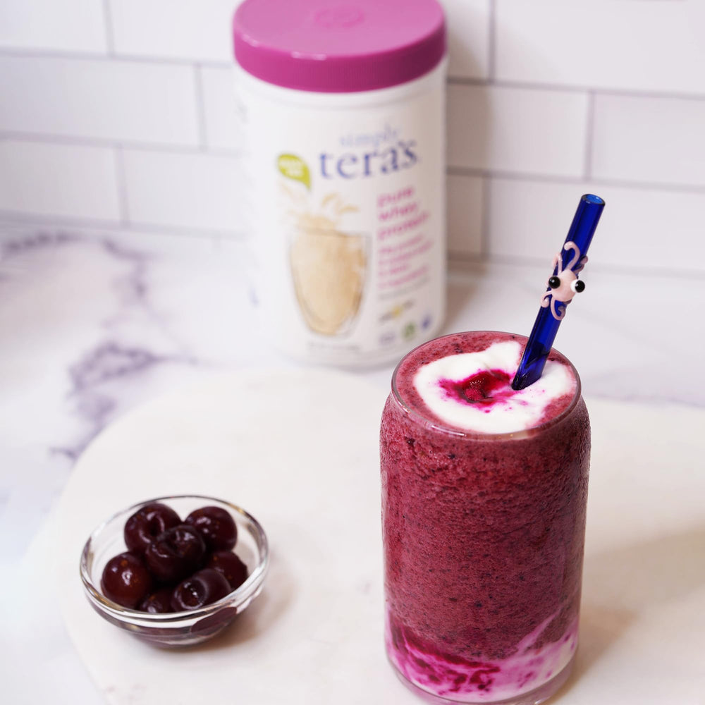 Simply Teras Pure Whey Vanilla smoothie bowl shows versatile recipe use